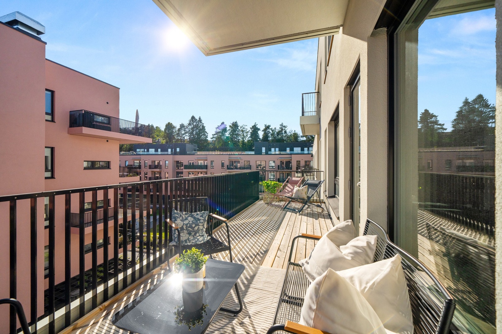 Du har også en sydvendt balkong på hele 16m² noe som er større enn de fleste balkonger Galleribilde