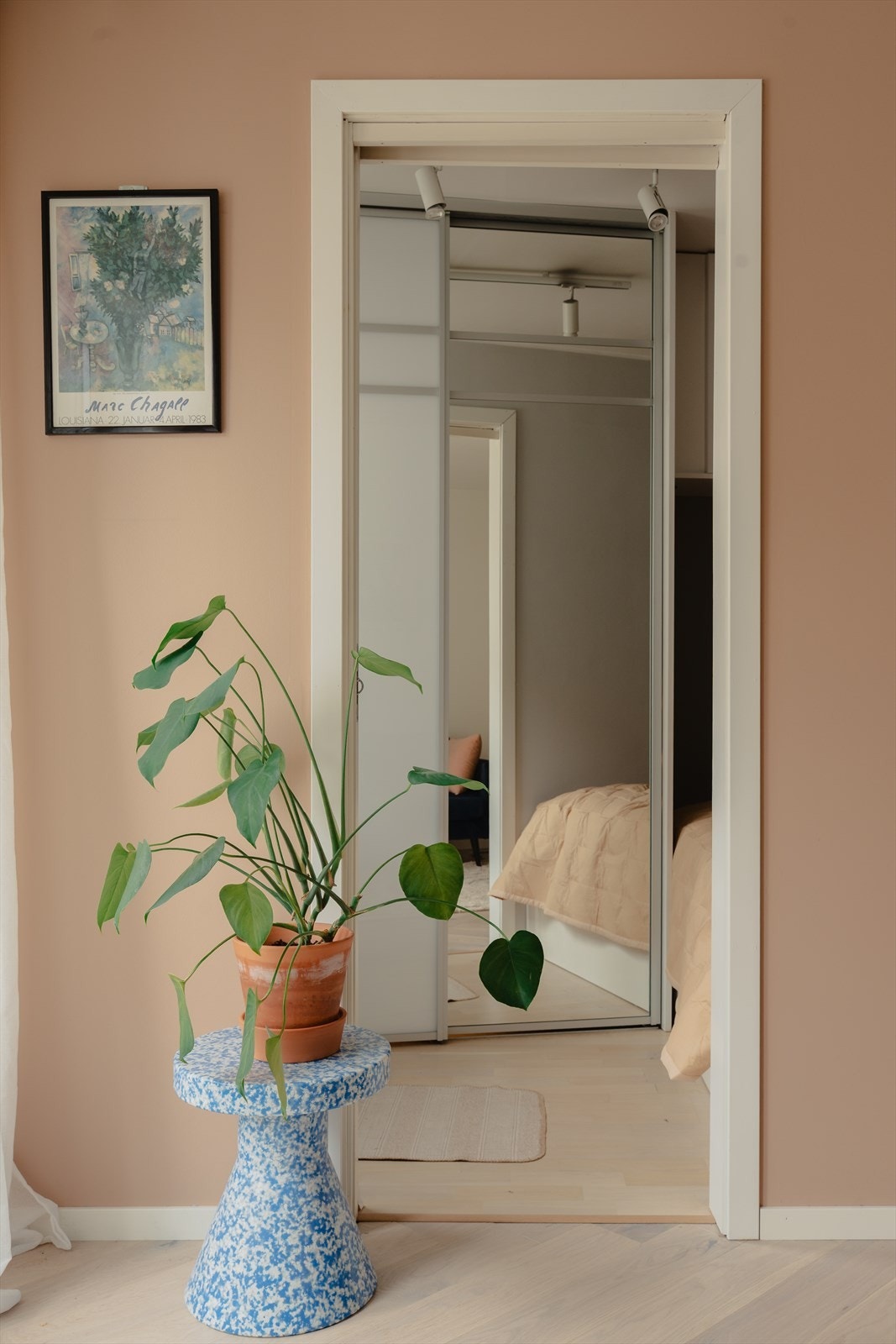 Gang i mellom soverom. Galleribilde