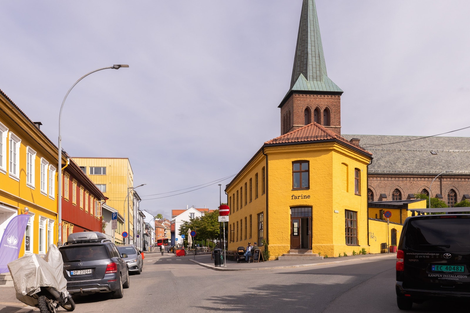 Farine- Kafé, surdeigsbakeri og spiseri på Kampen Galleribilde