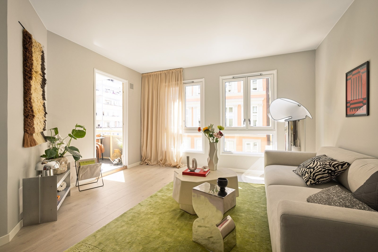 - En sjelfull og attraktiv leilighet som er flott plassert i 2. etasje, med gode lys- og solforhold. Leiligheten byr på god romfølelse, fin standard og flotte detaljer - Galleribilde