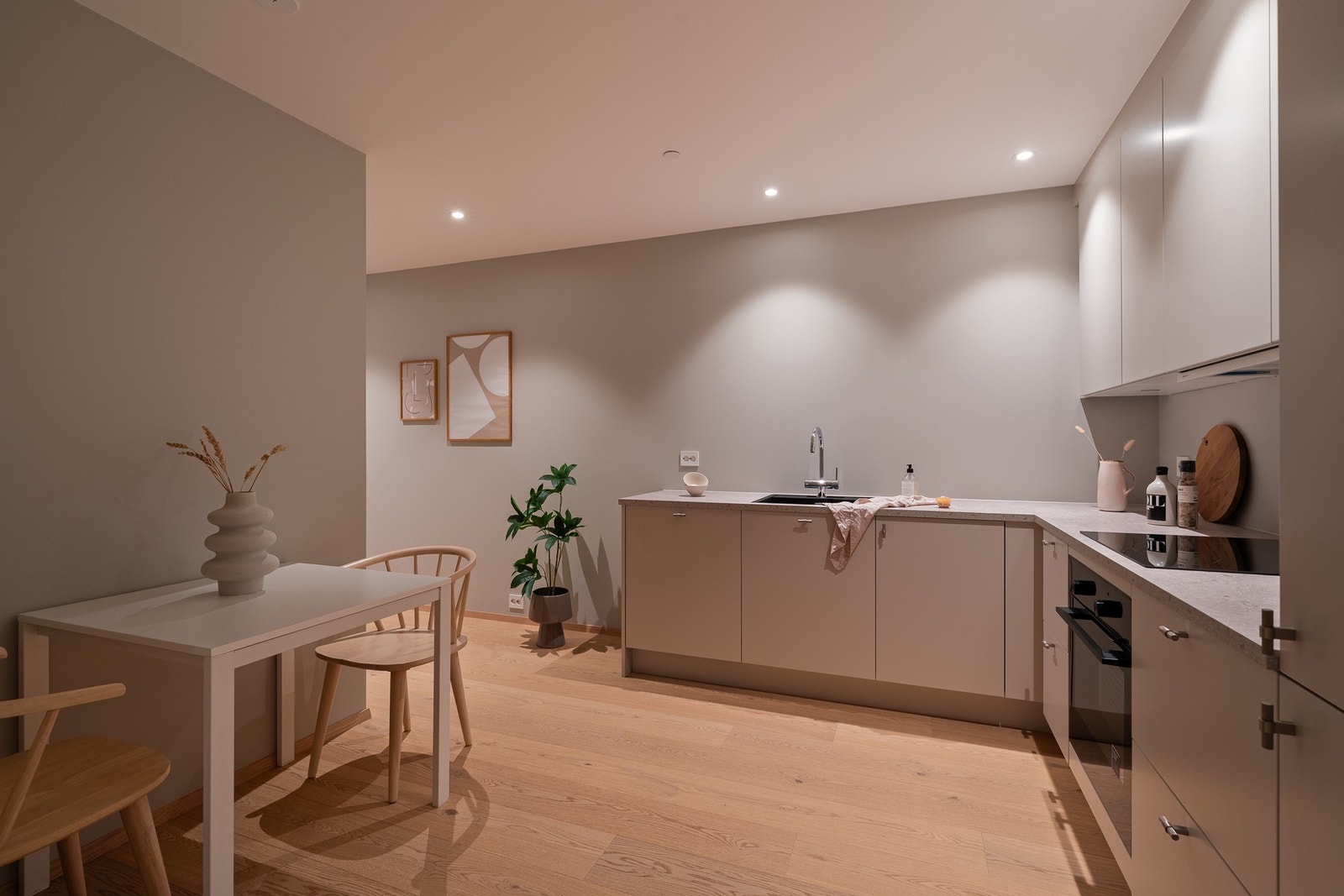 Kveldsbilde fra kjøkkenet Galleribilde