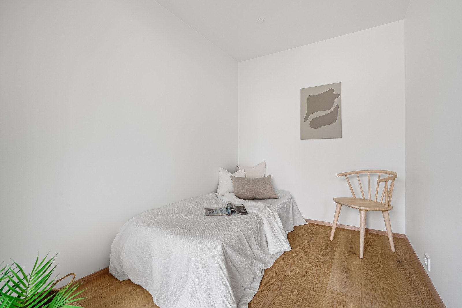 Soverom 2 med glassdør ut til veranda Galleribilde