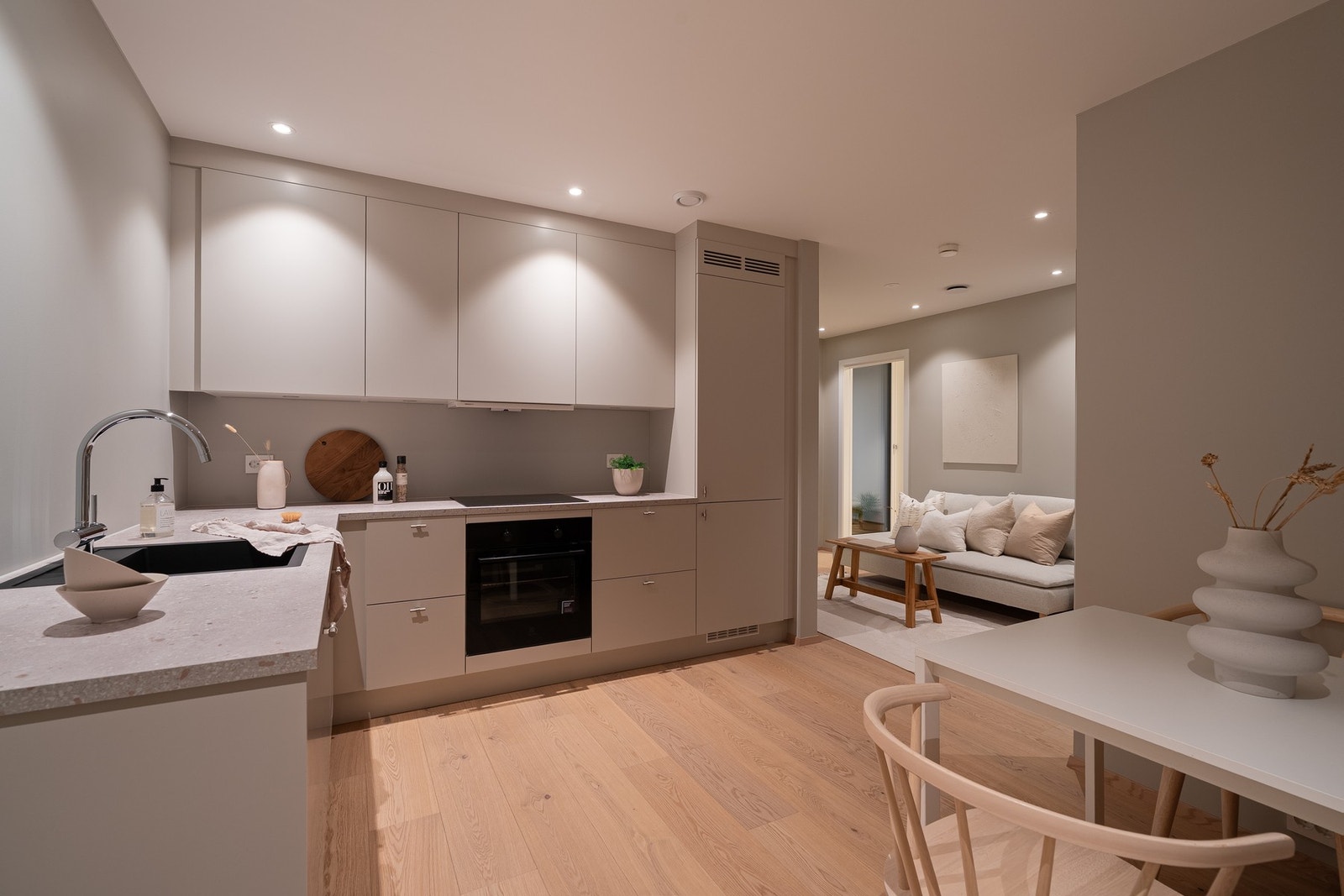 Kveldsbilde fra kjøkkenet Galleribilde