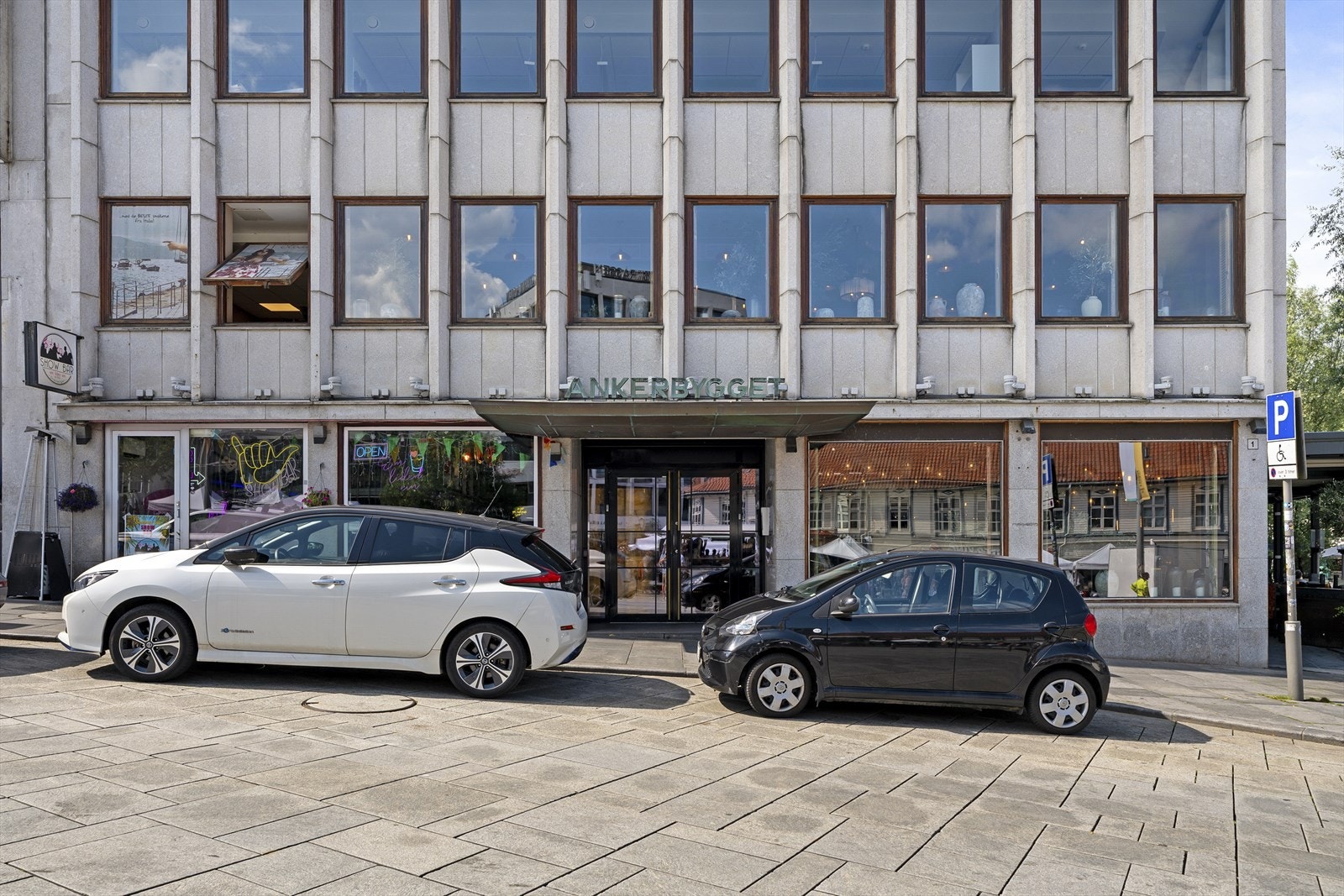 Inngang Ankerbygget Galleribilde