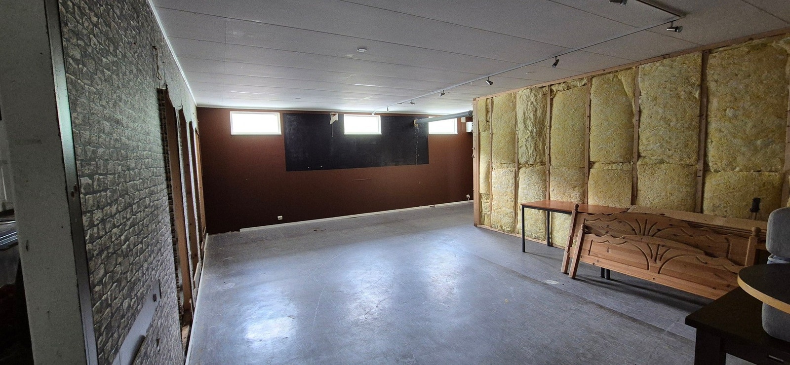 Private bilder: Eiendommen har vært ryddet å tømt våren 2025 Galleribilde