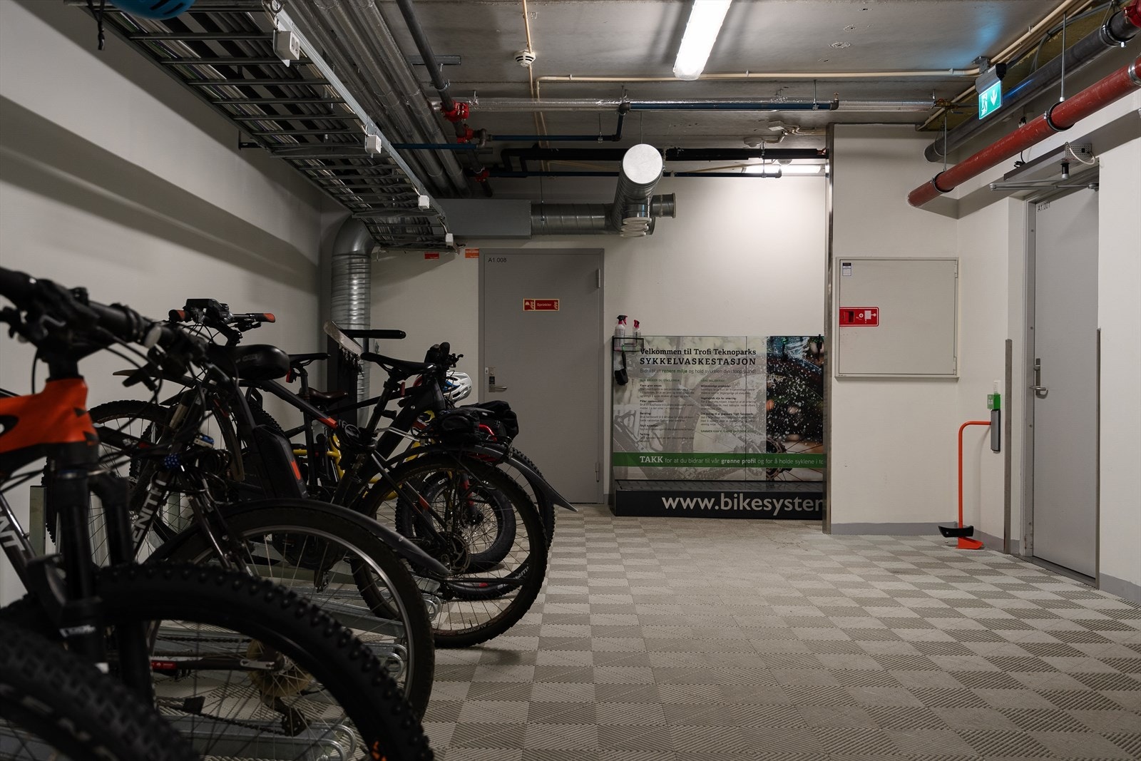 Sykkelparkering med vaskemulighet Galleribilde