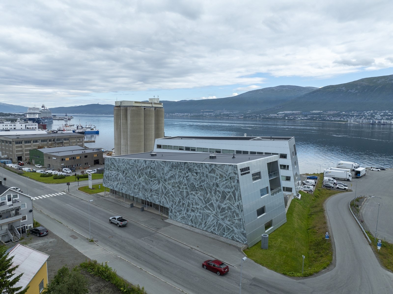 Fasade mot Stakkevollvegen Galleribilde