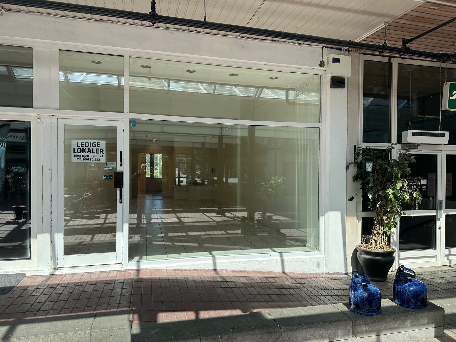Tidligere fotterapeut sine lokaler. Egner seg til kontor, butikk eller galleri. Galleribilde
