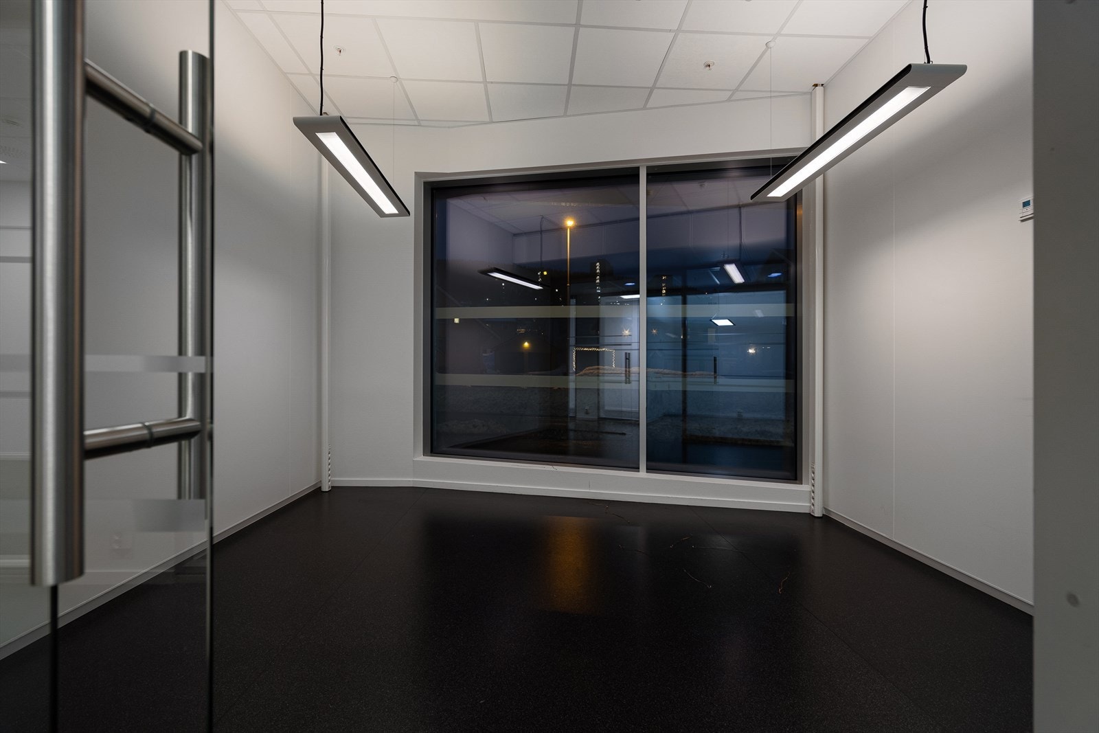 Store vindusflater Galleribilde