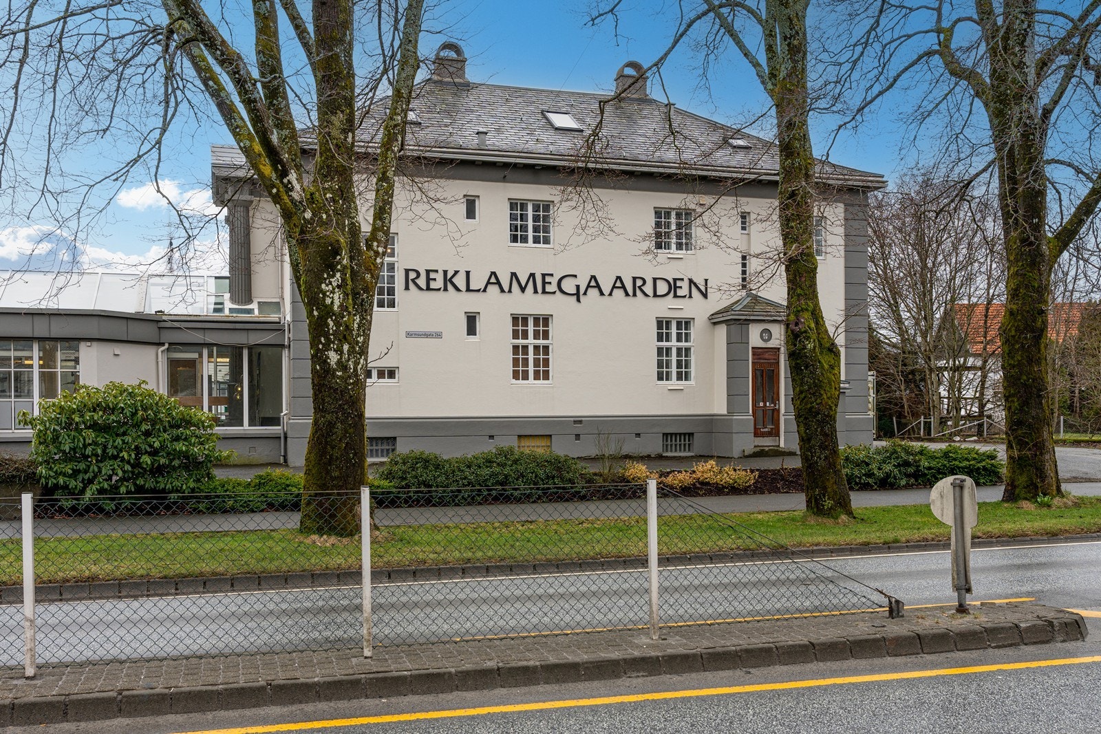 Fasade mot Karmsundgata Galleribilde