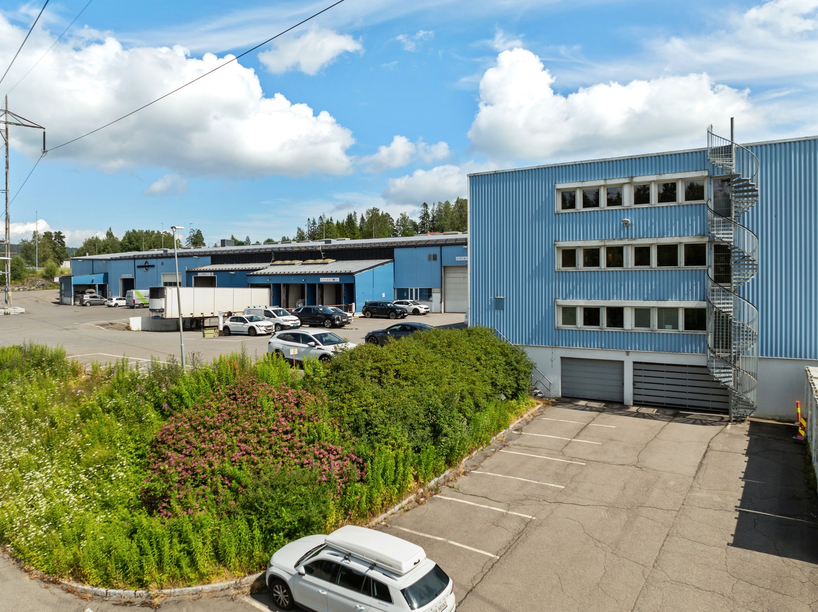 Inngang til potensielt kaltlager på enden av bygget Galleribilde