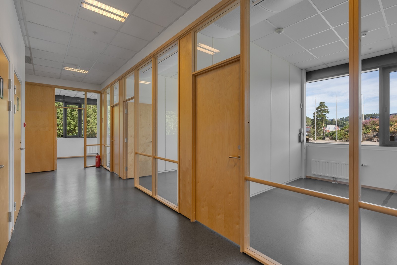 Kontorer i første etasje. Galleribilde