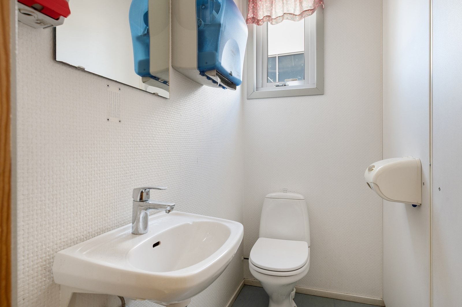 Toalett kontorbygg Galleribilde