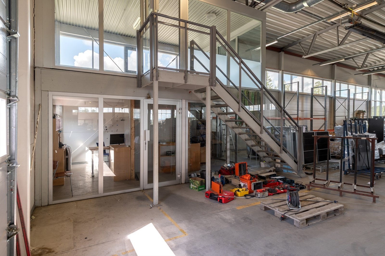 Kontorer i lagerrom Galleribilde