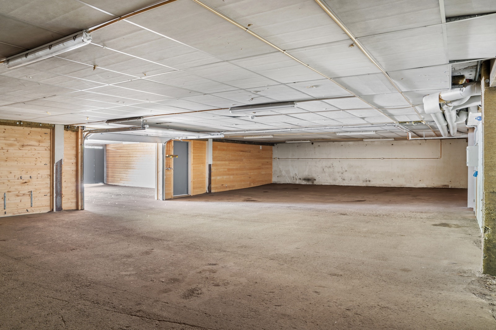 Lager som kan leies i tillegg til kontorene. Galleribilde