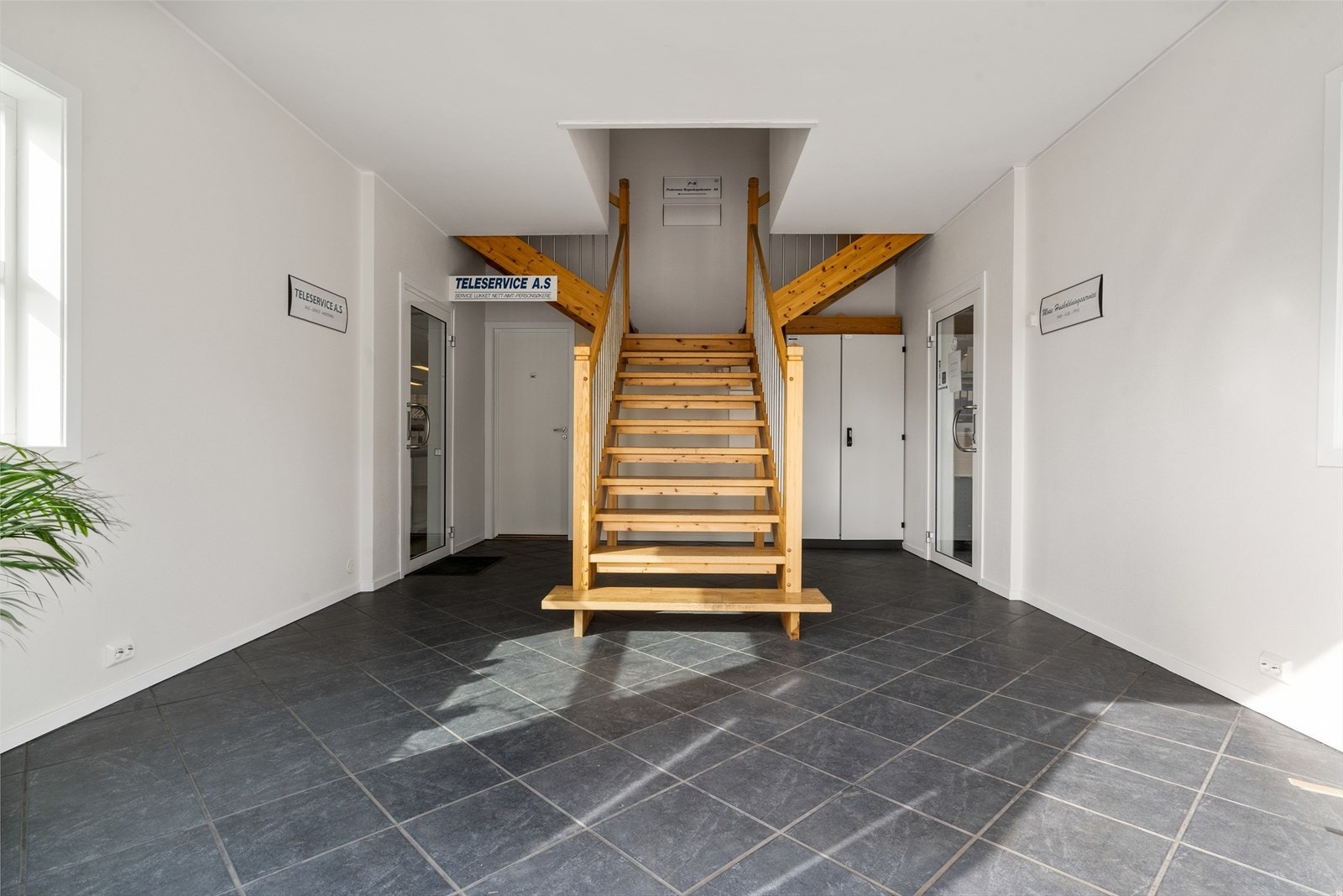 018_.jpg Galleribilde