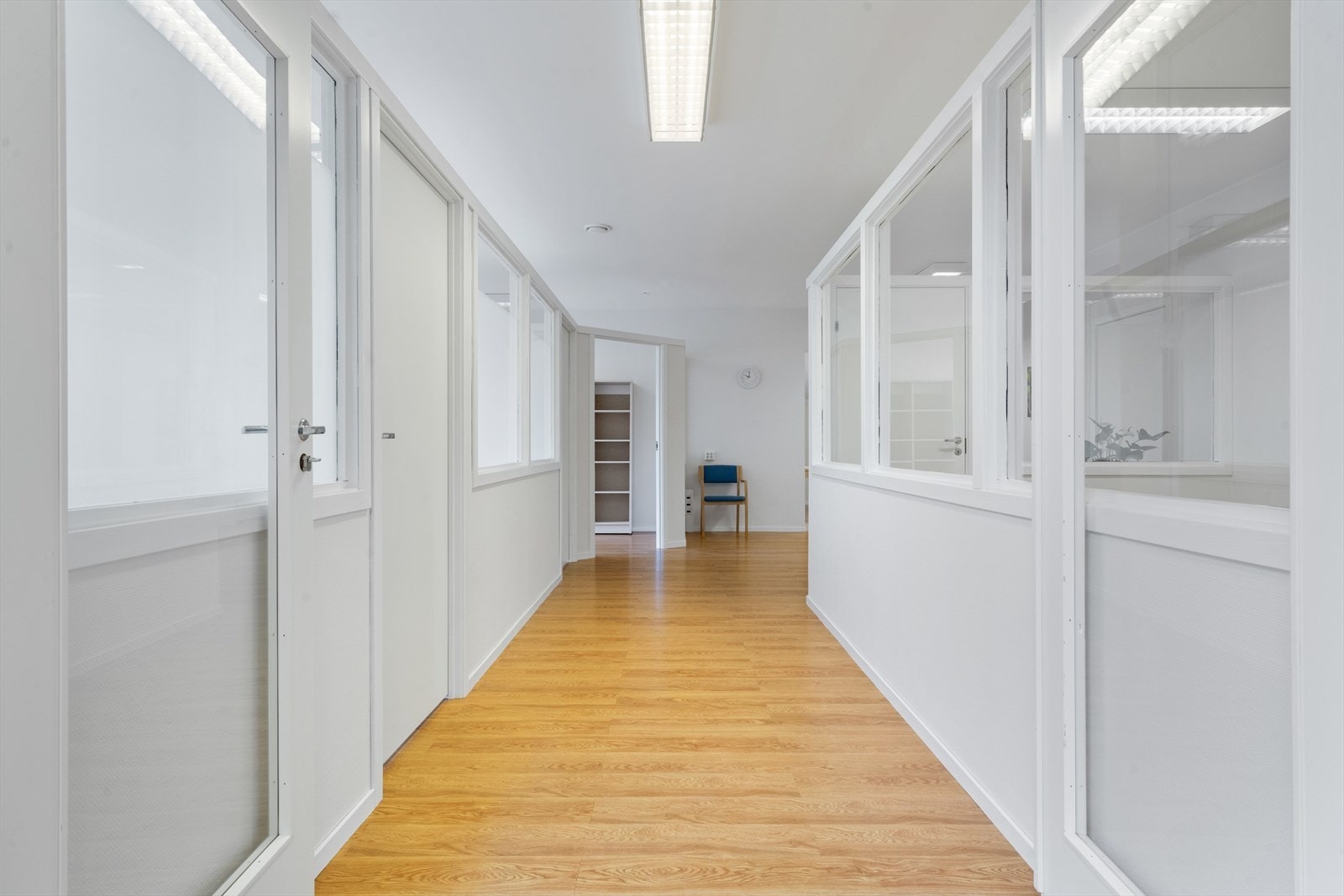 012_.jpg Galleribilde