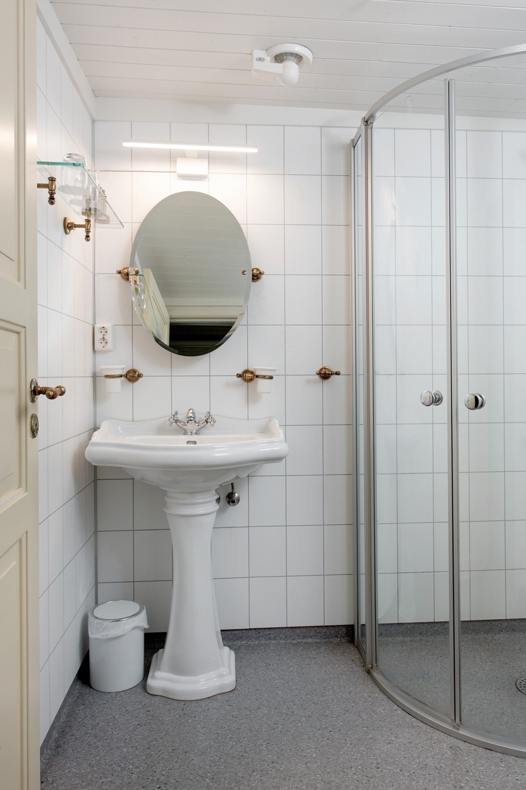 Bad hotellrom I Galleribilde