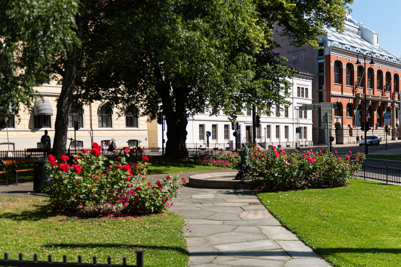Nærområdet byr på flere flotte grøntarealer i umiddelbar nærhet til bl.a. Slottsparken Galleribilde