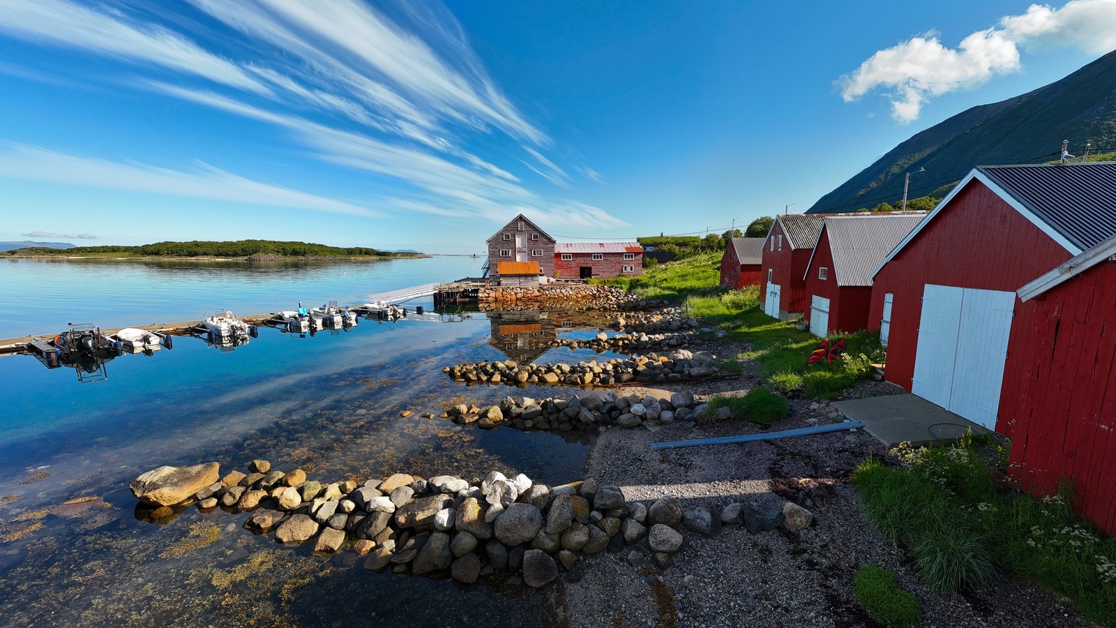 Idylliske omgivelser med vakker skjærgård Galleribilde