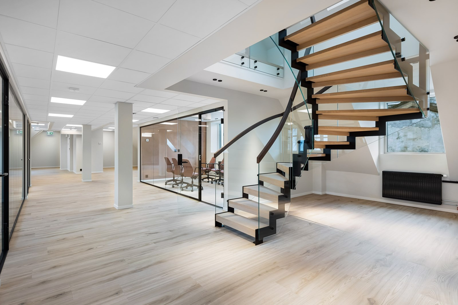 Interntrapp som knytter sammen de ledige lokalene i 5. og 6. etg. BTA 388 m².