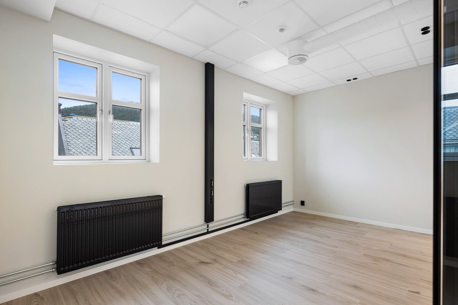 Bilde av landskap fra ledig lokale i 5 og 6 etg. BTA ca. 388 m². Lokalene er klare for overtakelse.