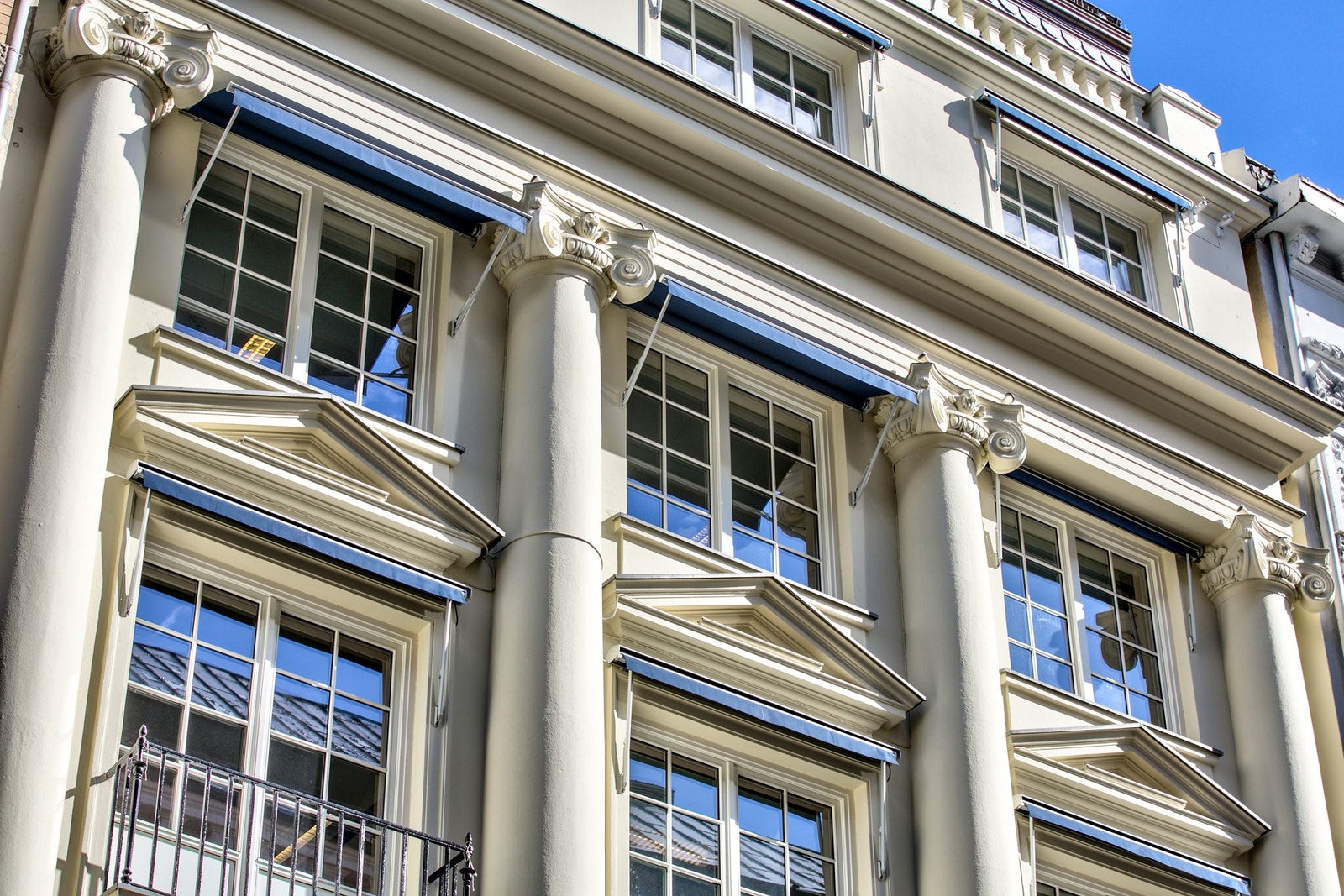 Stortorvet 3 - en klassisk vakker bygning. Galleribilde