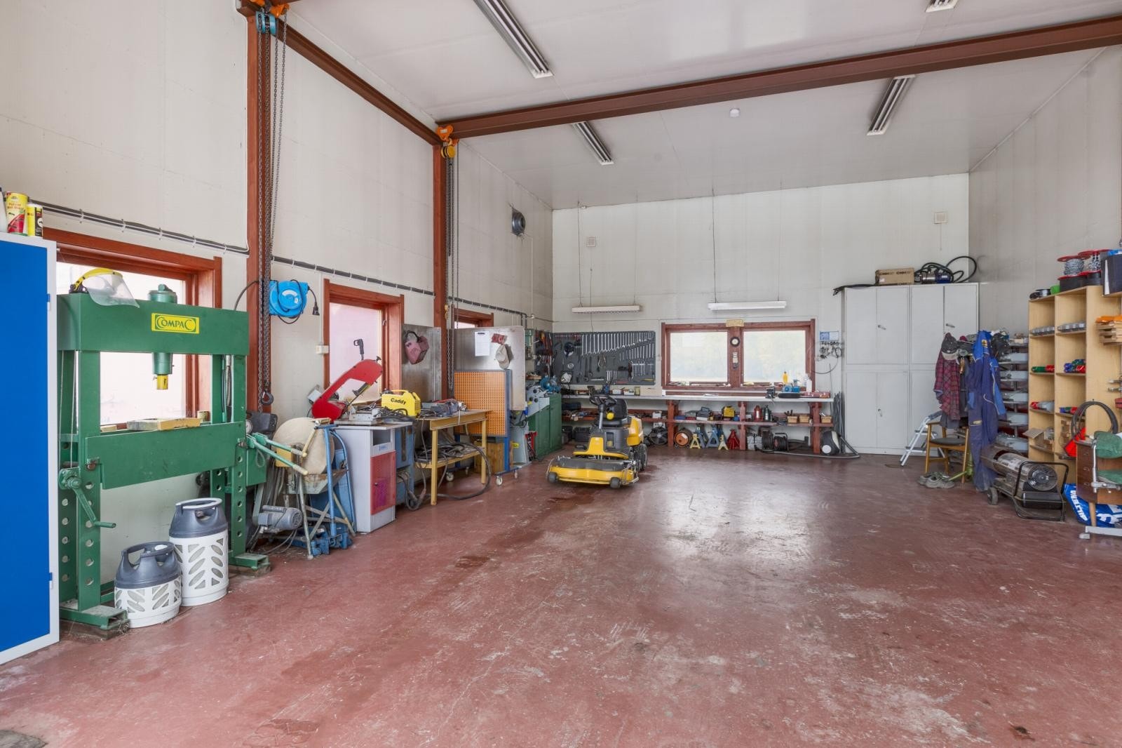 Redskapshuset med verksted er et meget anvendelig bygg Galleribilde