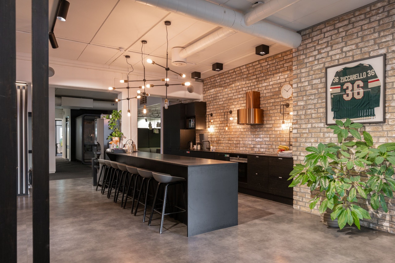 Sosial sone 3 etasje. Kontoret er på ca. 689 kvm. Galleribilde