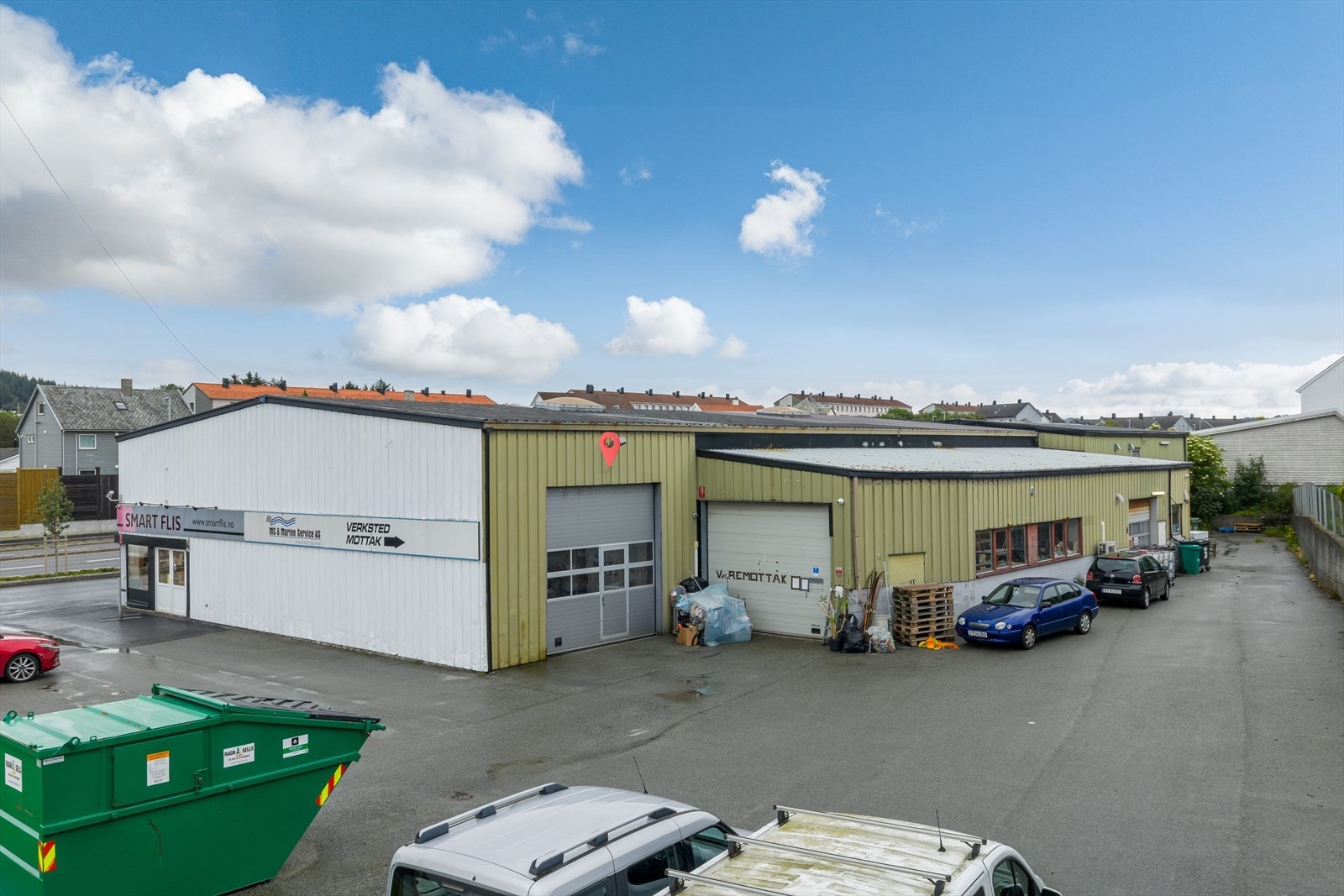 Kjøreport med god frihøyde på bakside for varemottak Galleribilde