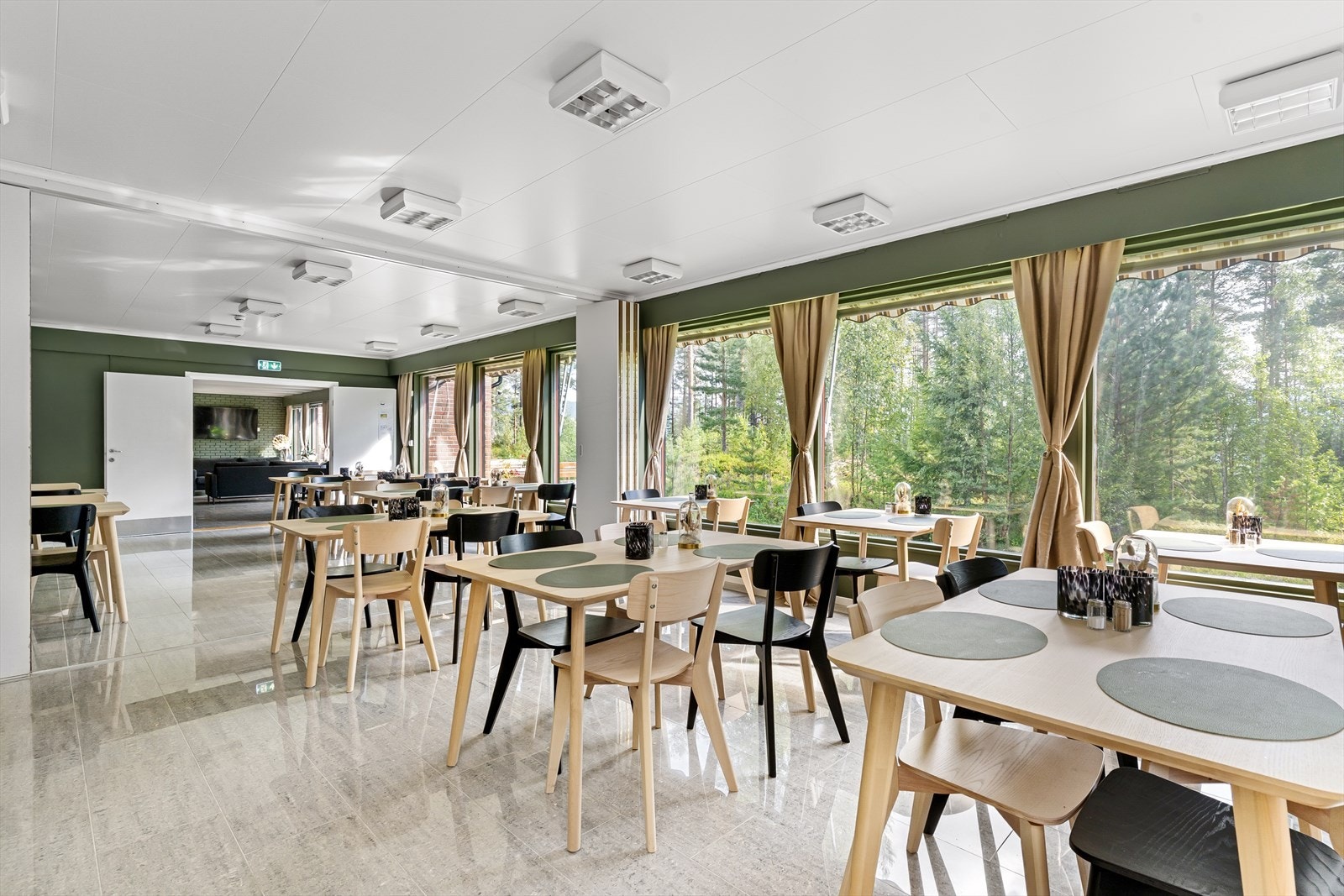 spisestue05.jpg Galleribilde