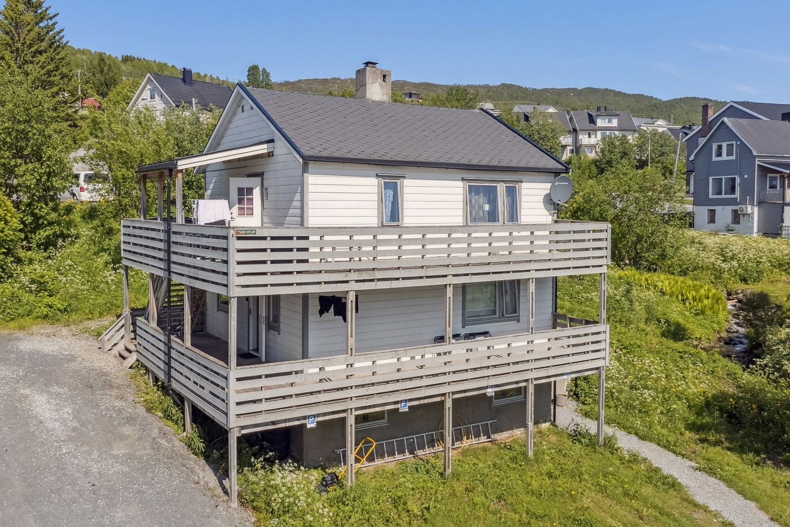 Sandvikveien 79, med 3 leiligheter. Galleribilde