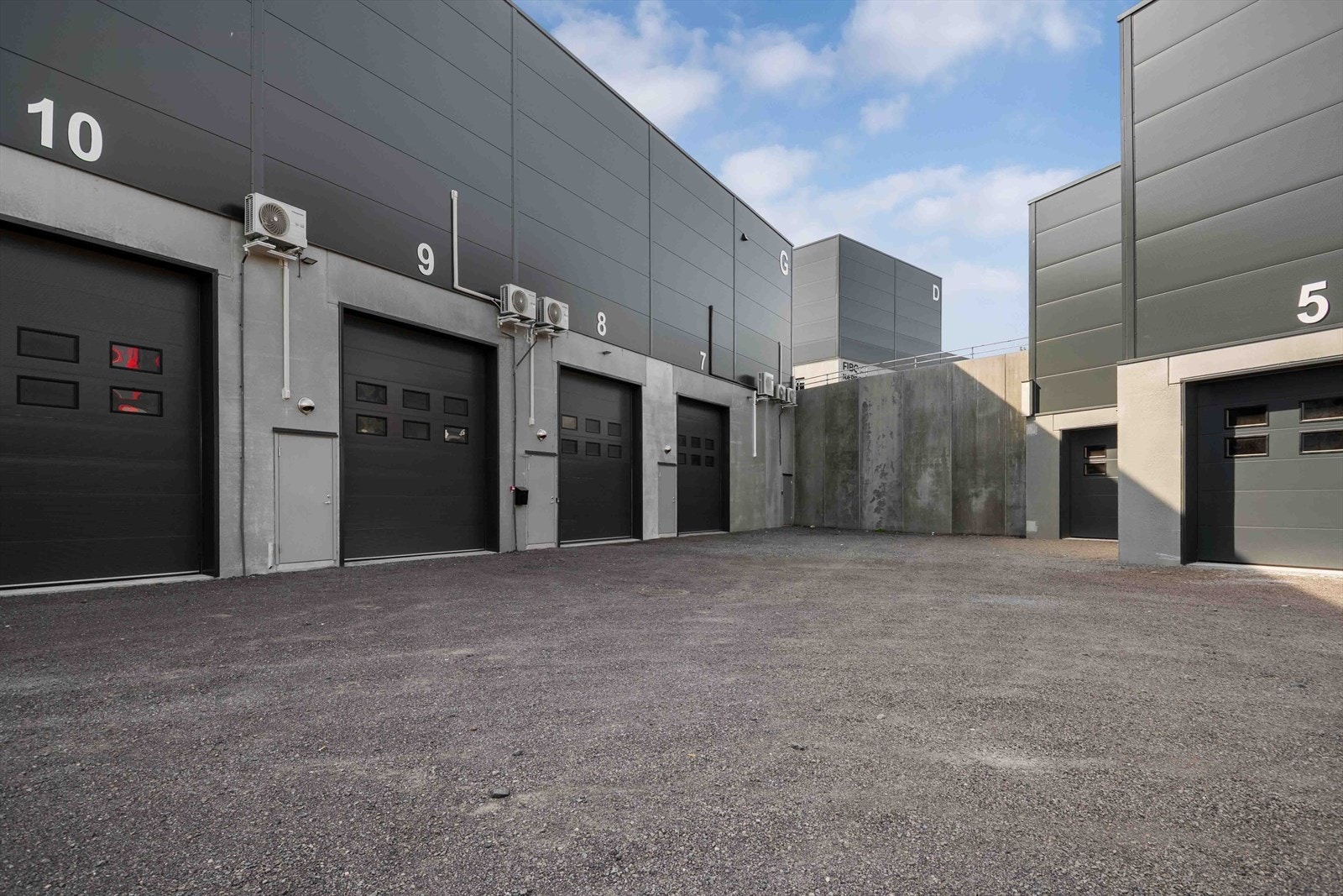 011.jpg Galleribilde