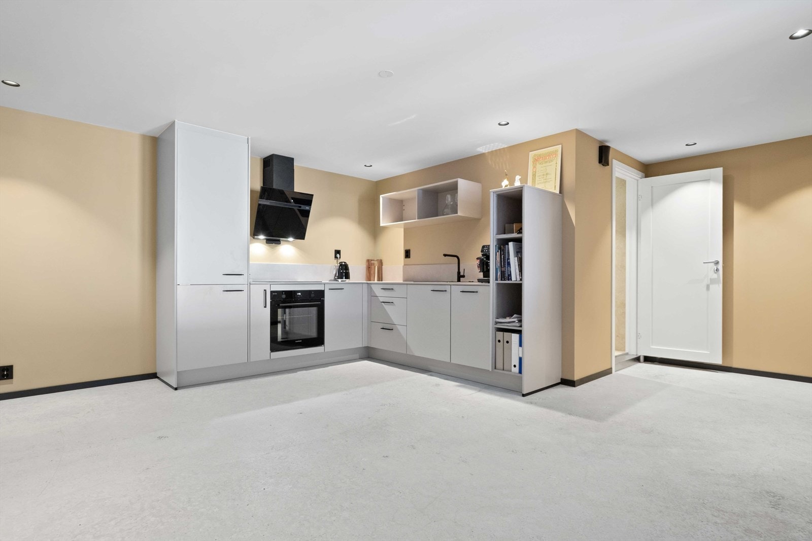 023.jpg Galleribilde