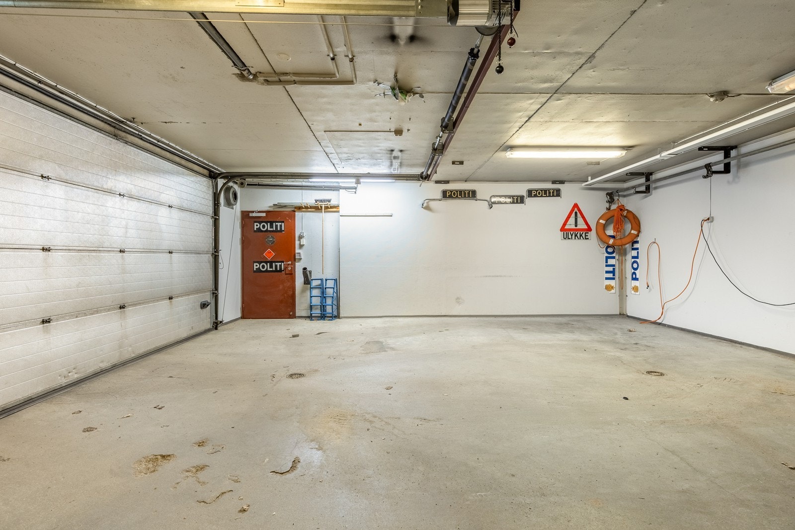 Garasje. Galleribilde