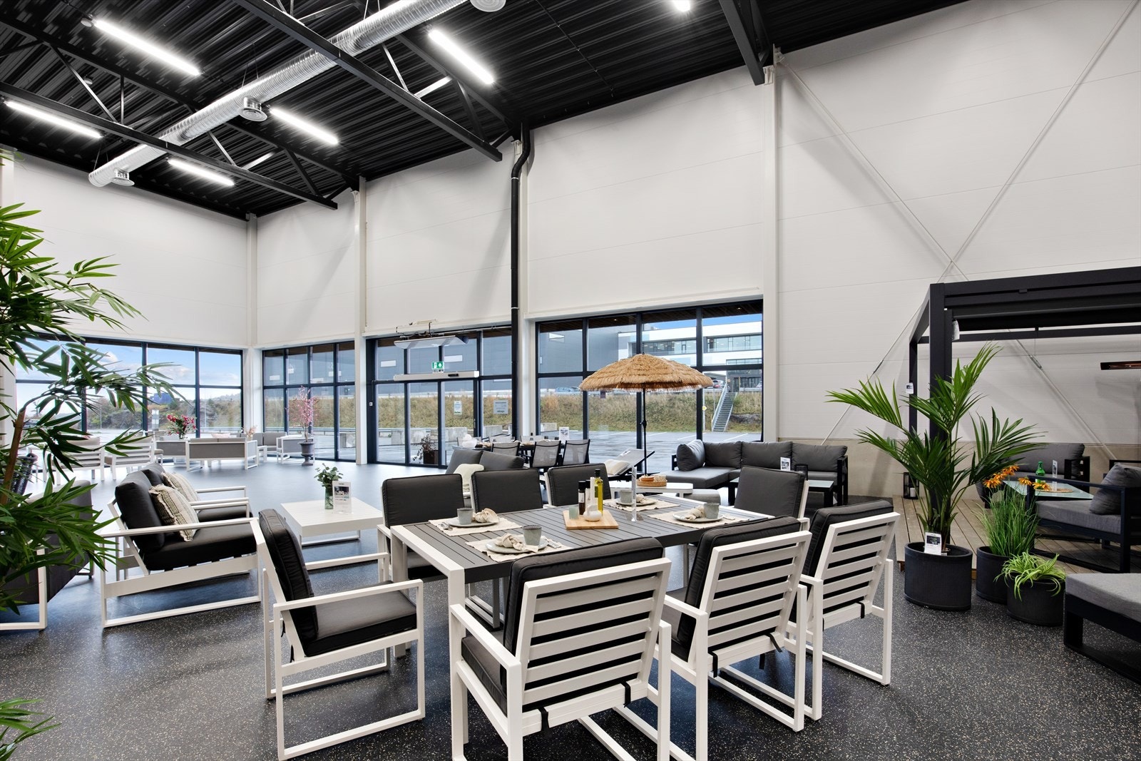 Butikk/utstilling/lager-areal Galleribilde