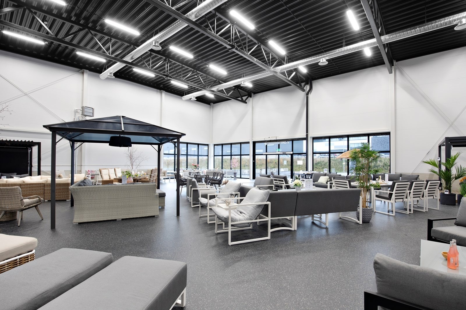 Butikk/utstilling/lager-areal Galleribilde