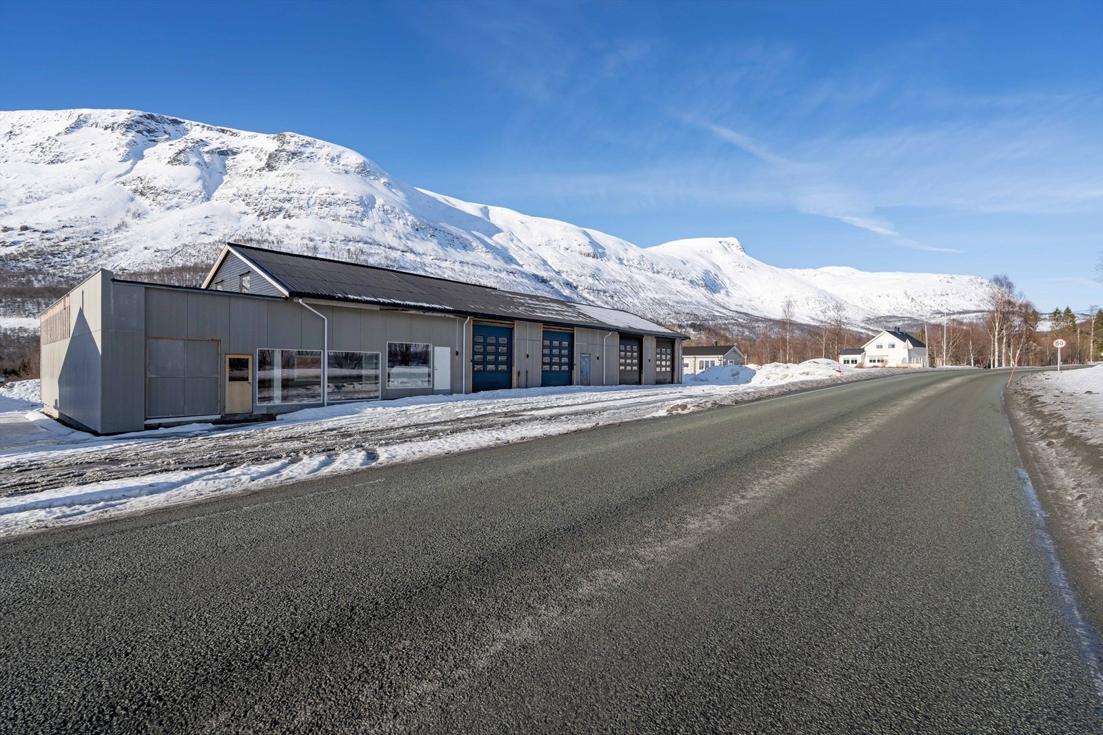 Kombinasjonsbygg i Bjerkvik til leie - god adkomst og synlighet langs E6 Galleribilde