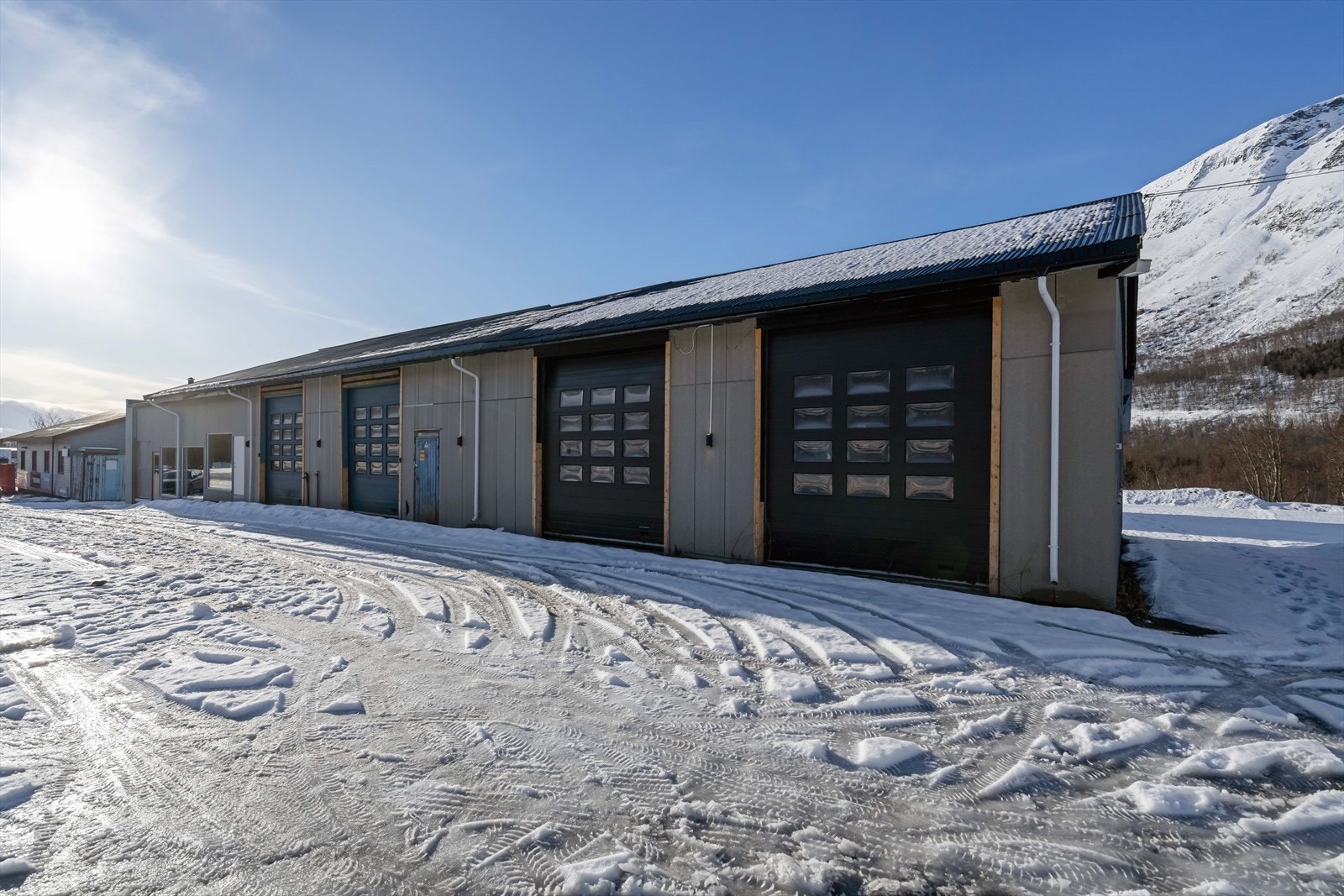 Det er totalt 4 kjøreporter i bygget Galleribilde