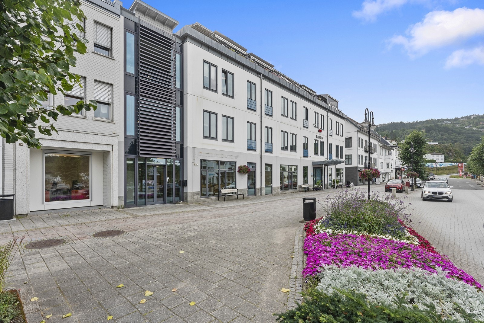 Trolig den beste beliggenheten i Liknes sentrum Galleribilde