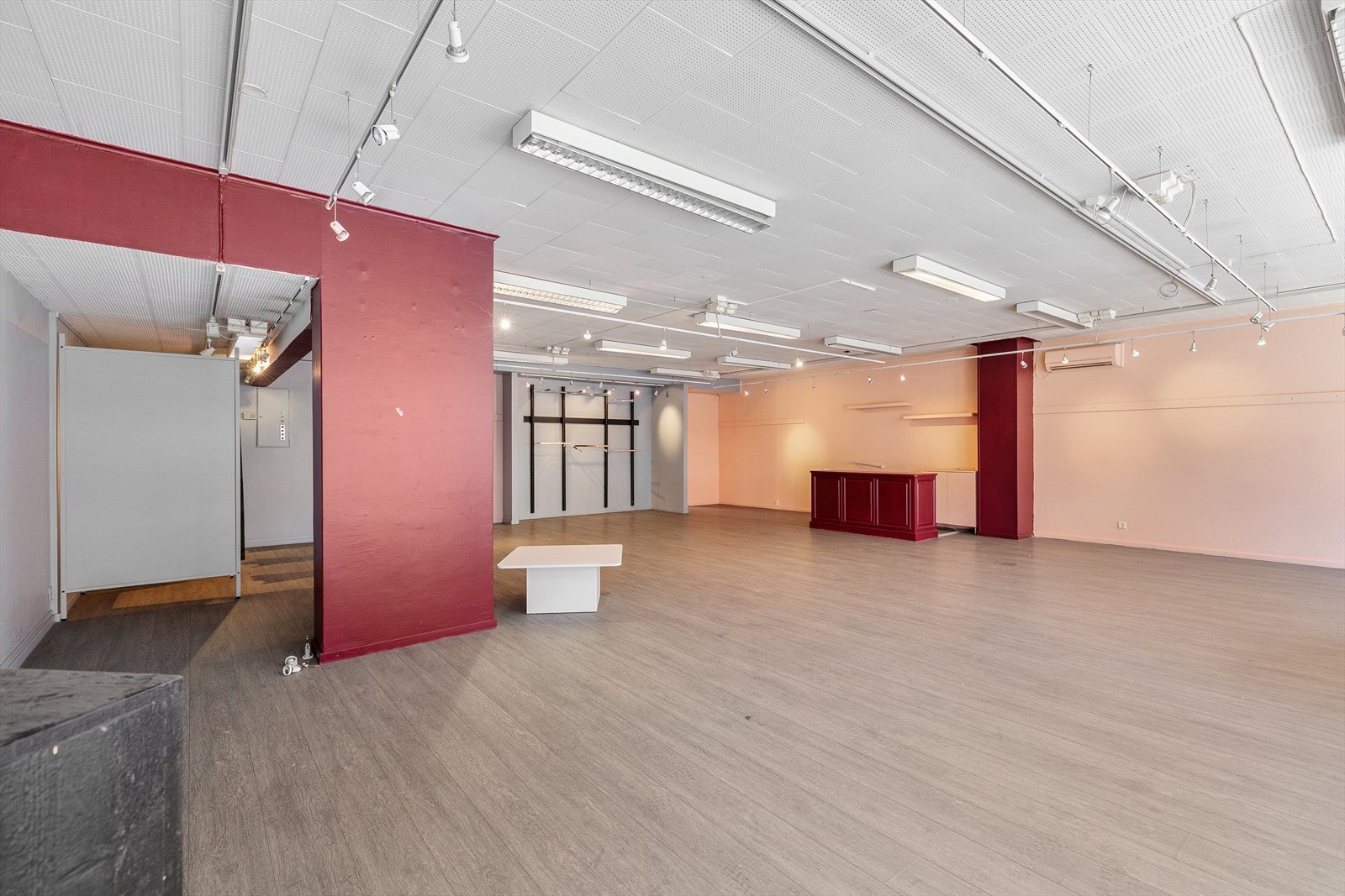 Den andre næringsdelen er og utleigd med innflytting om ikkje alt for lenge. Galleribilde