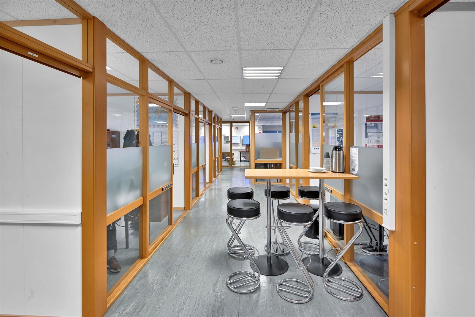 Kontorrekke Galleribilde