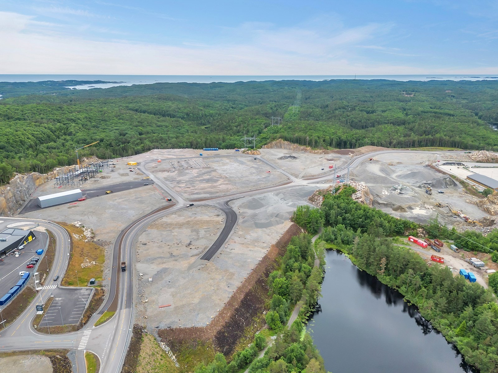 Det legges opp til at hver enkelt tomteeier legger til rette for parkering på egen tomt Galleribilde