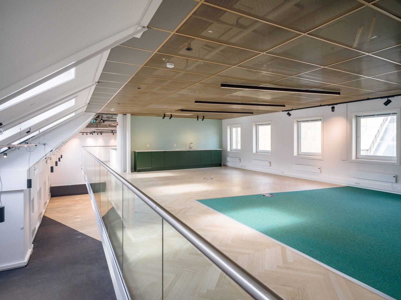 View fra mezzanine ned til sosial sone Galleribilde