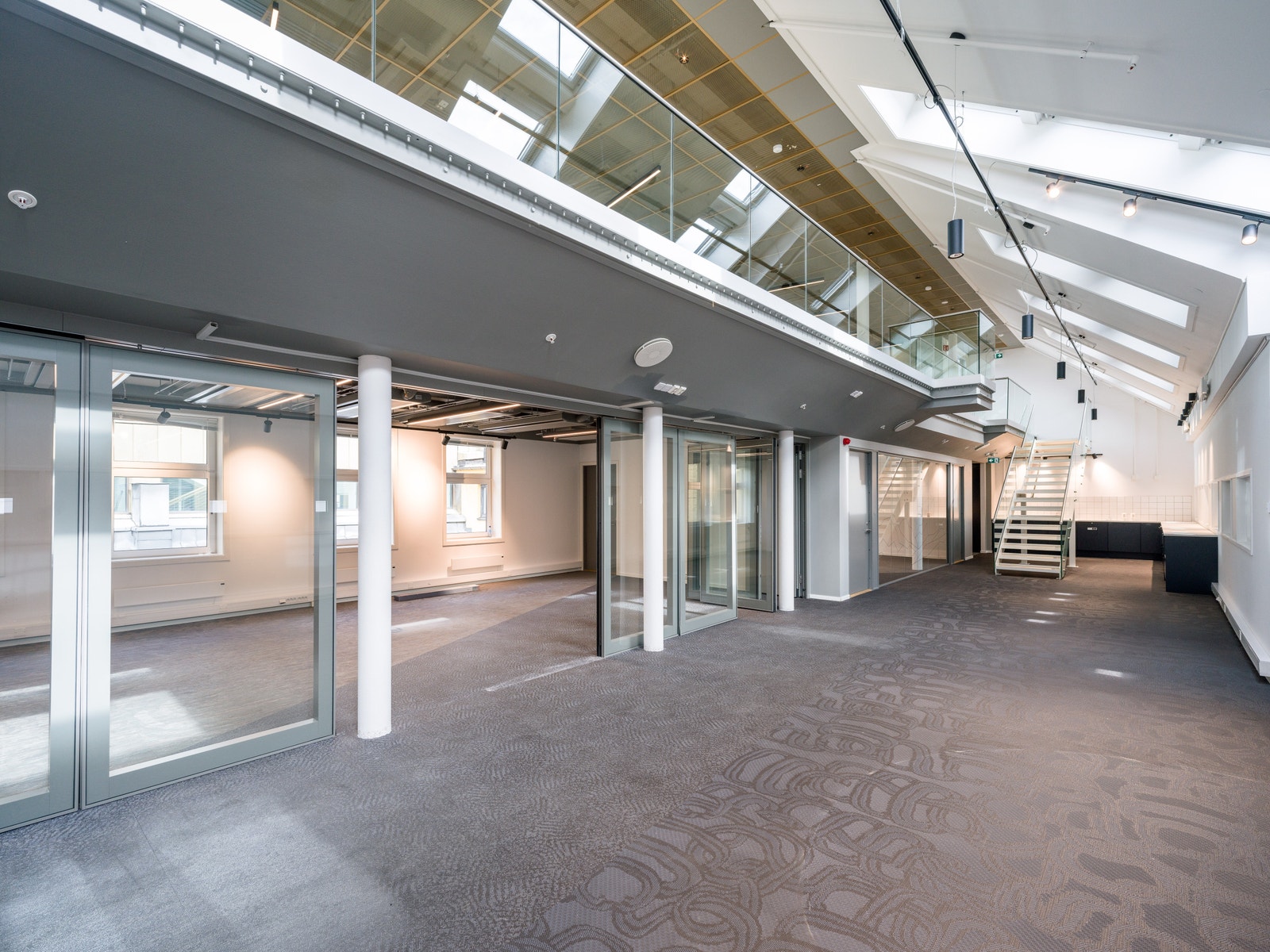 Møterom kan deles av og åpnes helt, ved store anledninger Galleribilde