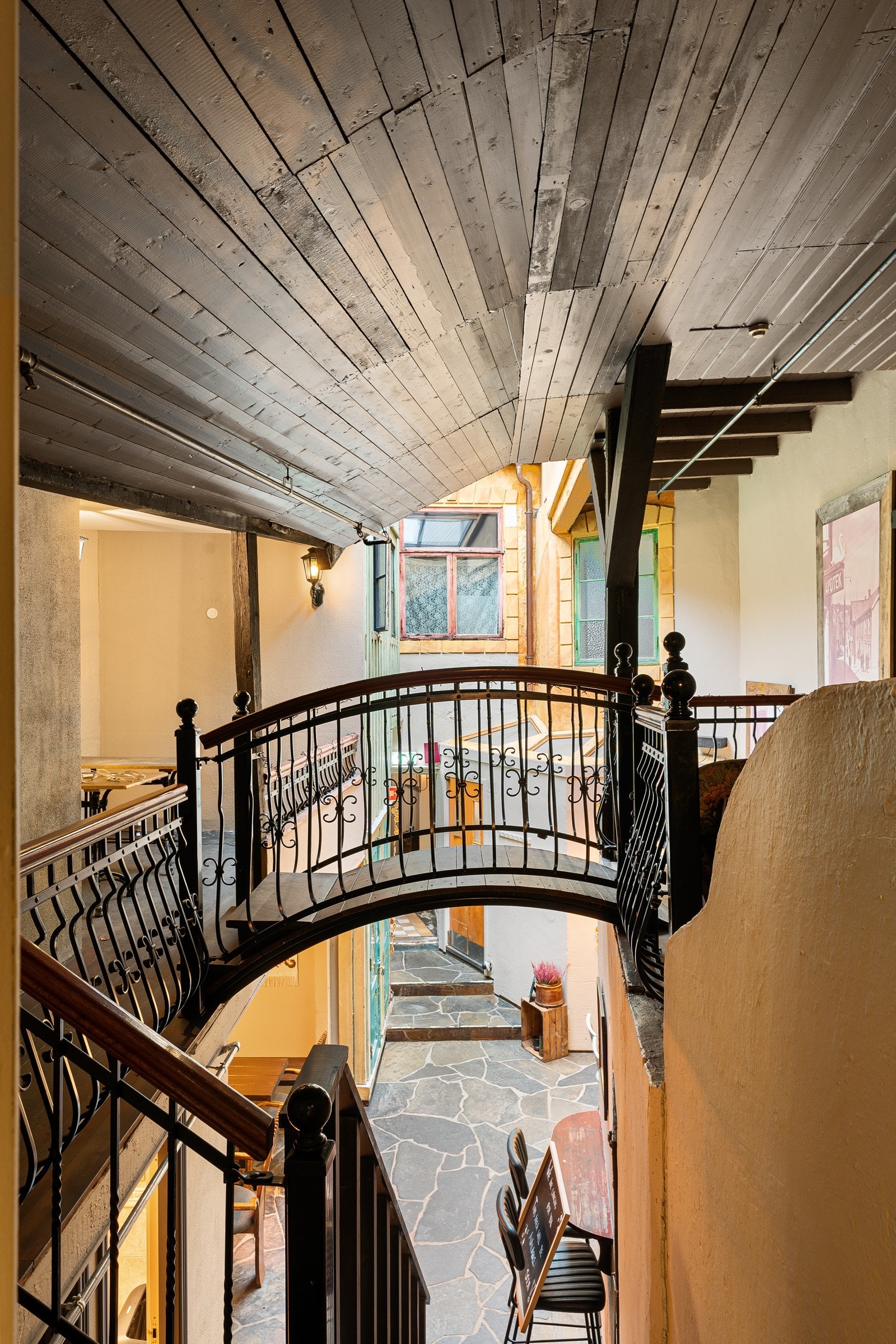 "Bakgården" Galleribilde