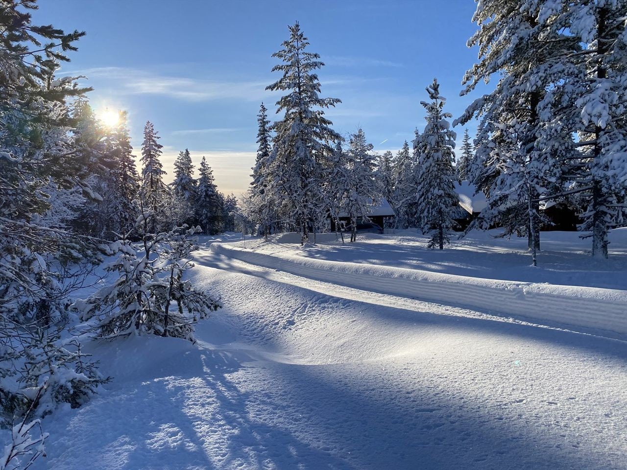 Vinteridyll - selgers eget bilde Galleribilde