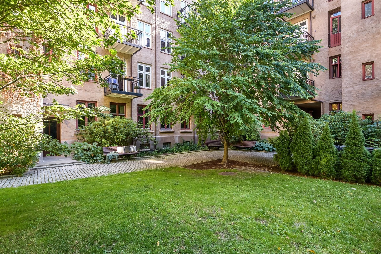 Hyggelig uteområde for både store og små Galleribilde