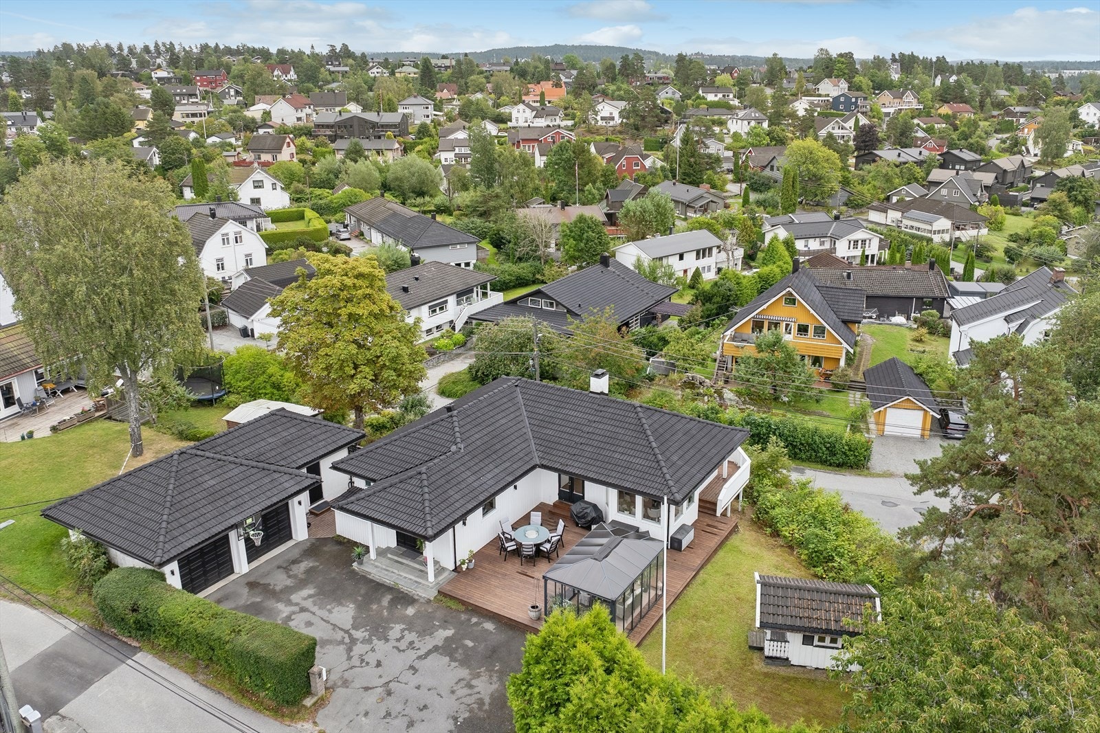 Boligen ligger høyt og fritt, uten innsyn. Galleribilde
