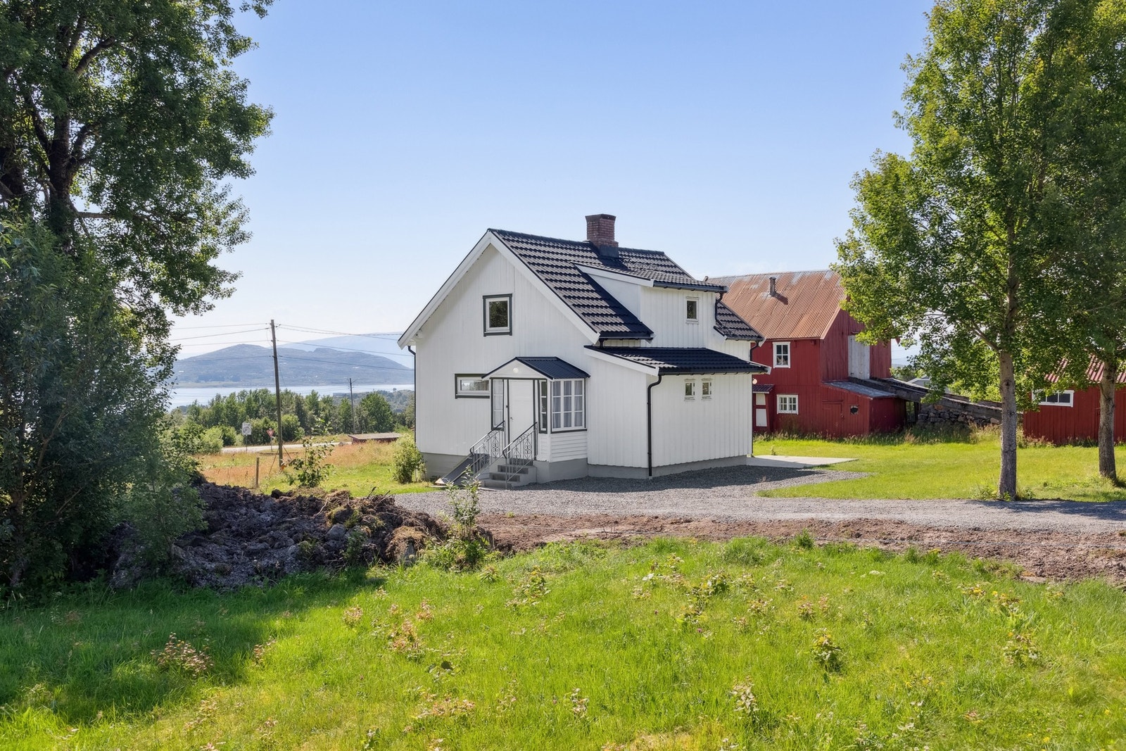 Her får du en fredelig og naturnær tilværelse, samtidig som du har enkel tilgang til daglige fasiliteter. Galleribilde